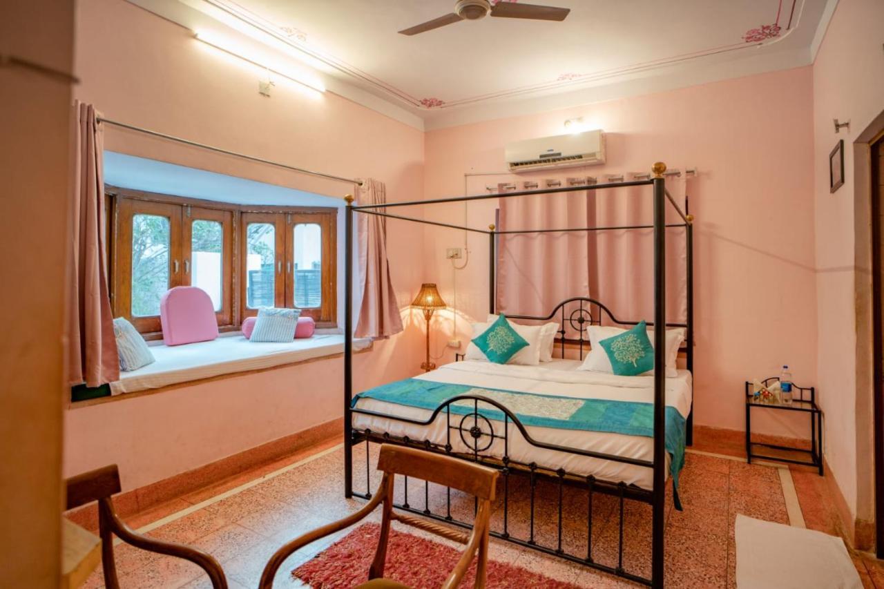 Hotel Ambavgarh Palace Udaipur Exterior photo