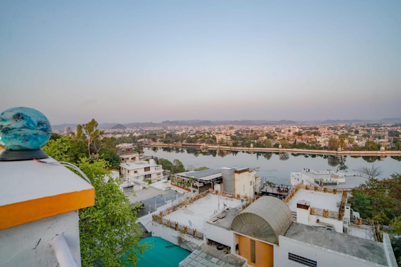 Hotel Ambavgarh Palace Udaipur Exterior photo