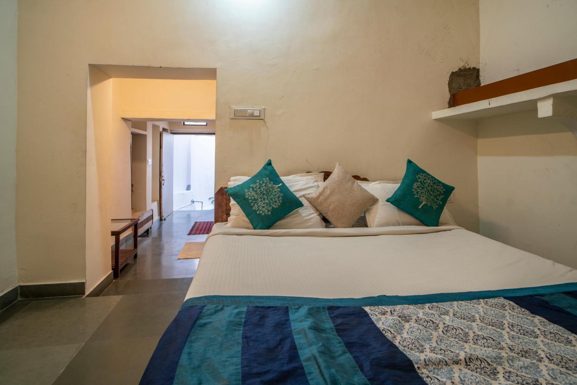 Hotel Ambavgarh Palace Udaipur Exterior photo