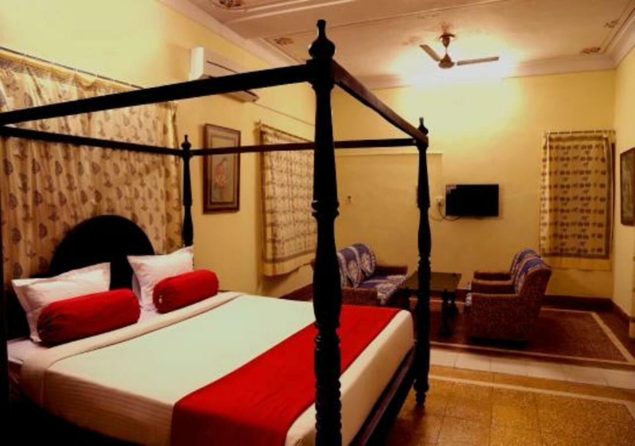 Hotel Ambavgarh Palace Udaipur Exterior photo